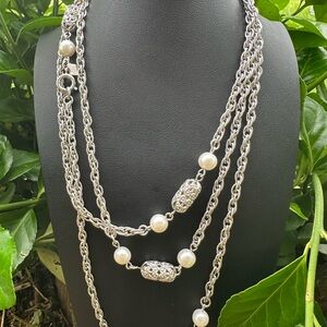 Sarah coventry chain